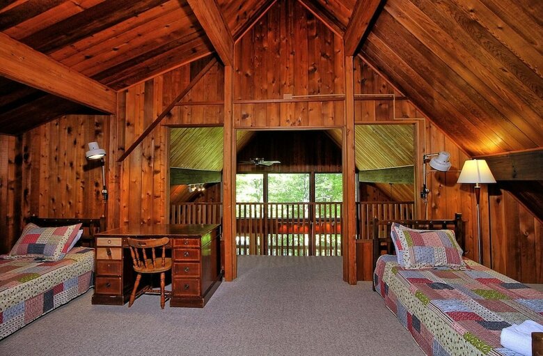 Cabana Mountainside Lodge