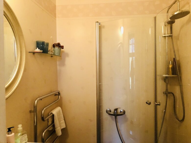 One Bedroom Studio.open For Bookings