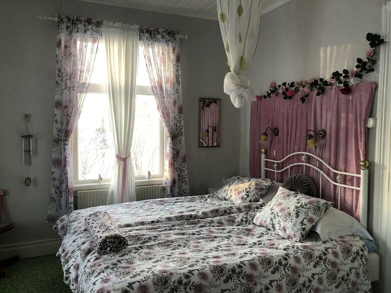 One Bedroom Studio.open For Bookings