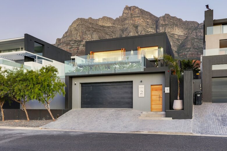 Villa Jo Leo House