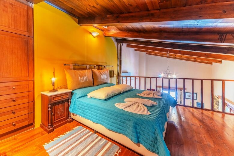 Hotel Idili Traditional House