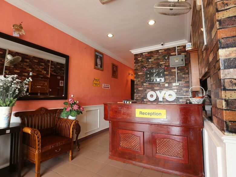 Oyo 89498 Sri Seroja Inn Budget Hotel