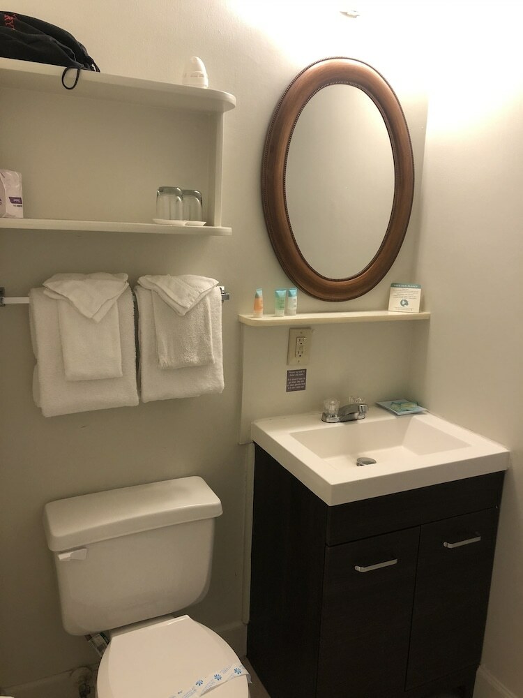 Hotel Bayfront Inn At The Waterfront