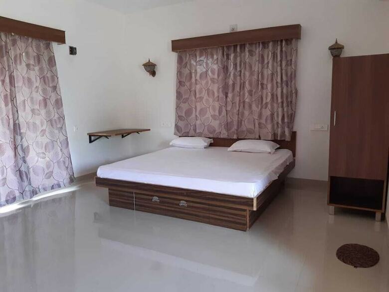 Hostal Aranya Kutir Resort