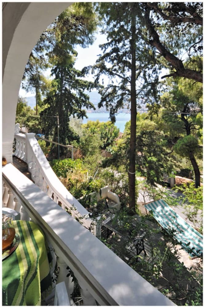 Poros Pine Villa