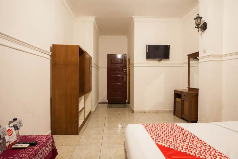 Oyo 1084 Hotel Cirasa Syariah