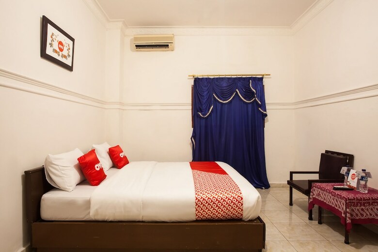 Oyo 1084 Hotel Cirasa Syariah