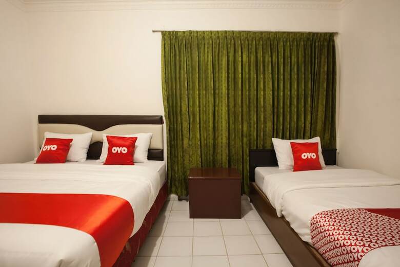 Oyo 1084 Hotel Cirasa Syariah