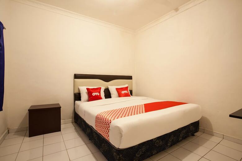 Oyo 1084 Hotel Cirasa Syariah