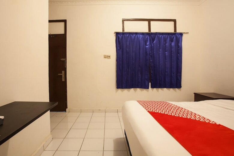 Oyo 1084 Hotel Cirasa Syariah