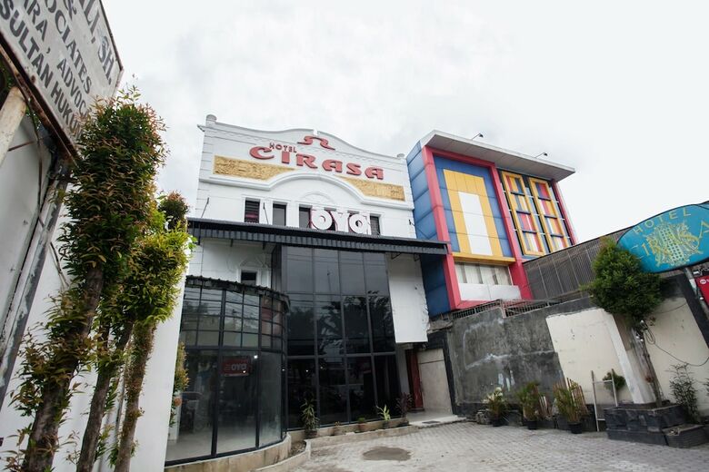 Oyo 1084 Hotel Cirasa Syariah