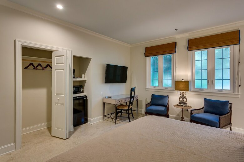 Bed & Breakfast Azaleana Manor