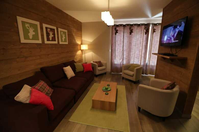 Adrien7 4 Rooms 8 People 4 West Facing