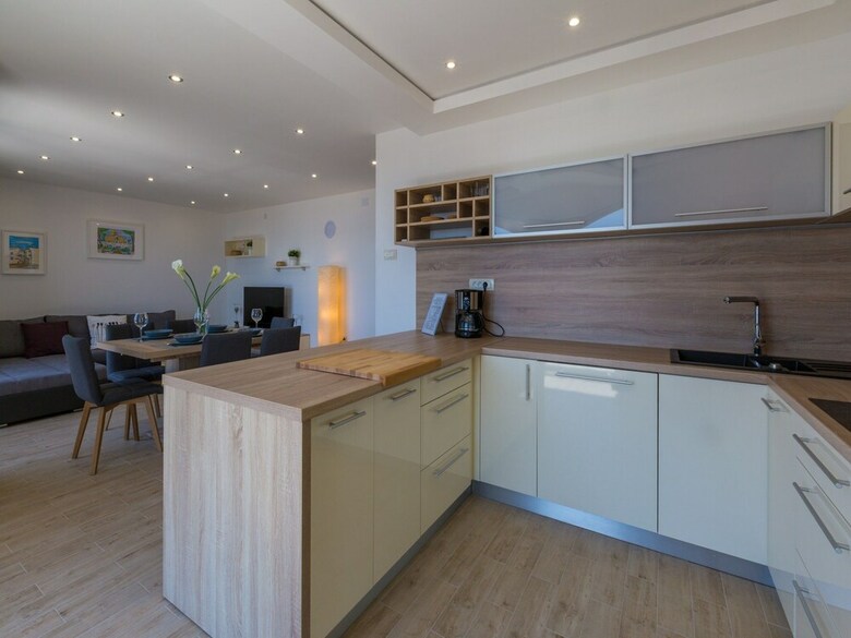Apartment Mladen