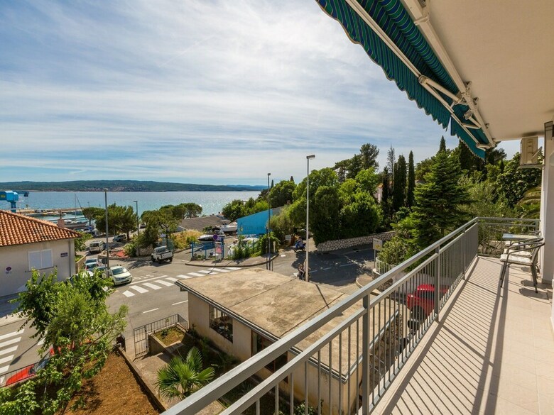 Apartment Mladen