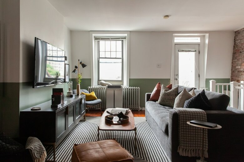 Domio Rittenhouse Square Charming 3br Duplex + Deck