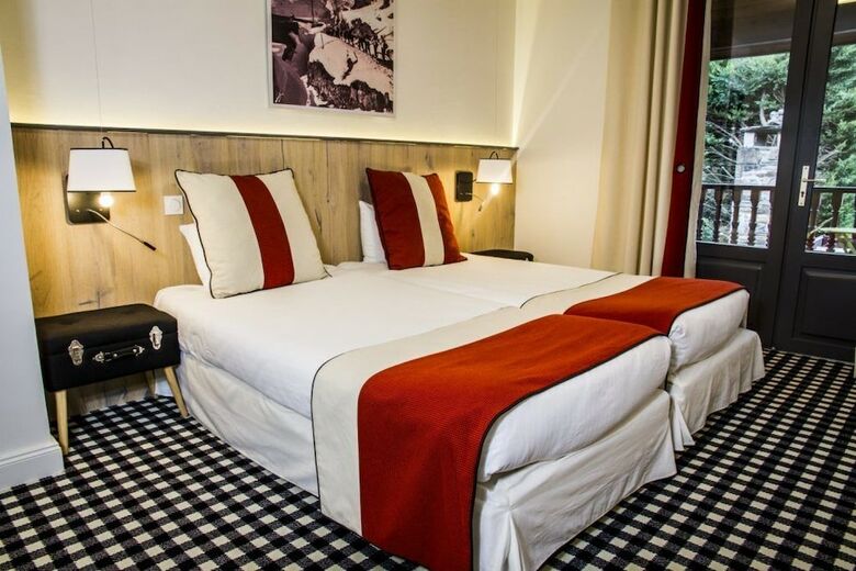 Hotel Mir