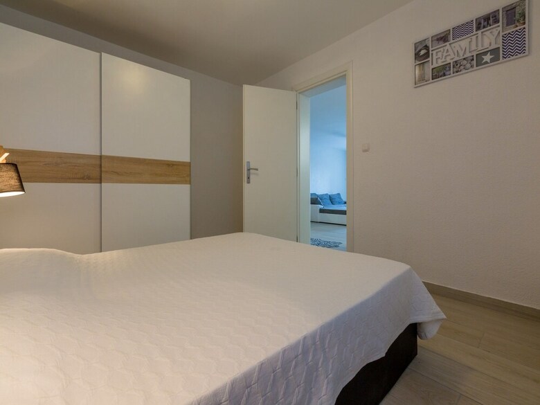 Apartments Azzaro