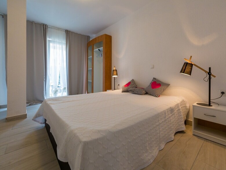 Apartments Azzaro