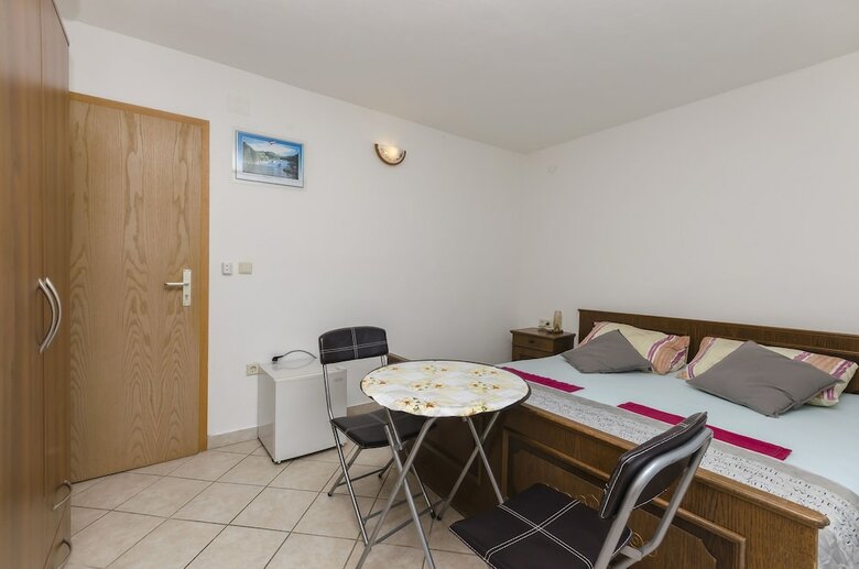 Apartment And Room Ilija