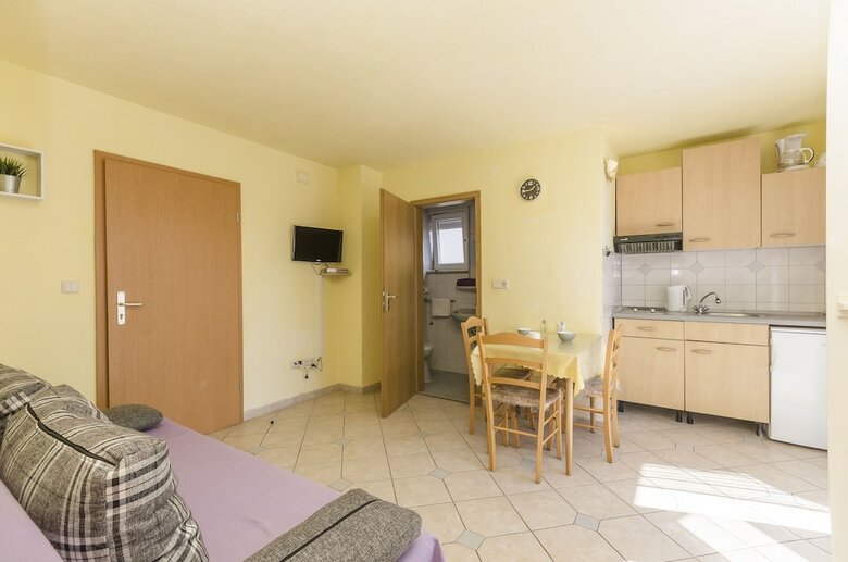 Apartment And Room Ilija
