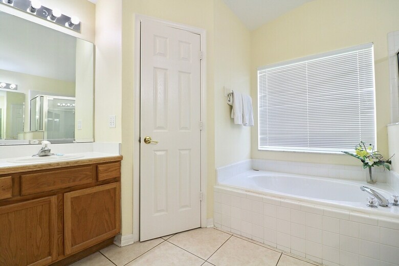 Neat & Tidy Escape W/ Quiet Private Pool