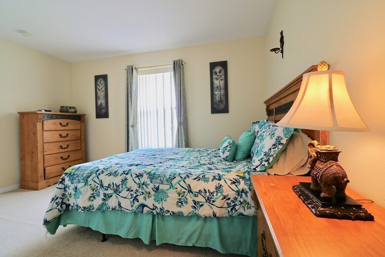 Perfect Large Gated Home W/ Pool Near Golf Course