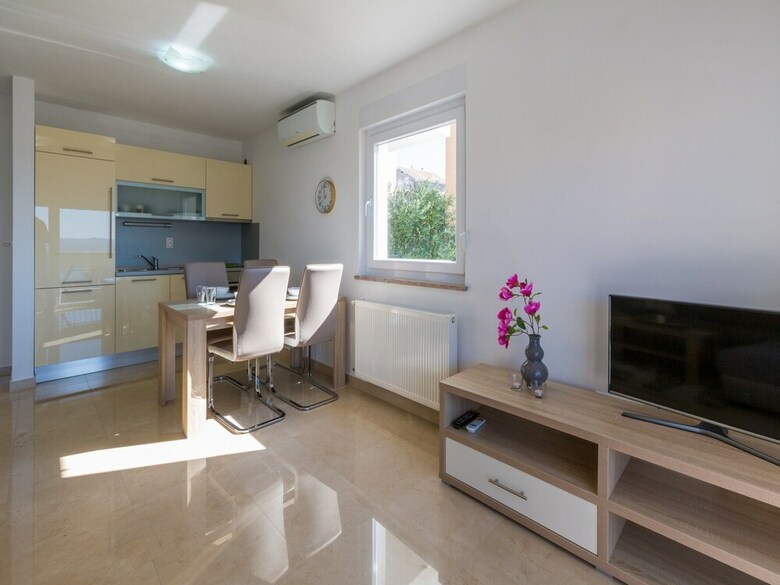 Apartments Livaya