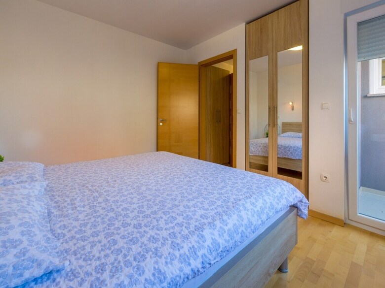 Apartments Livaya