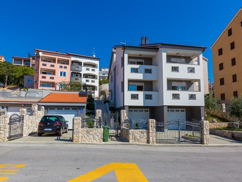 Apartments Livaya