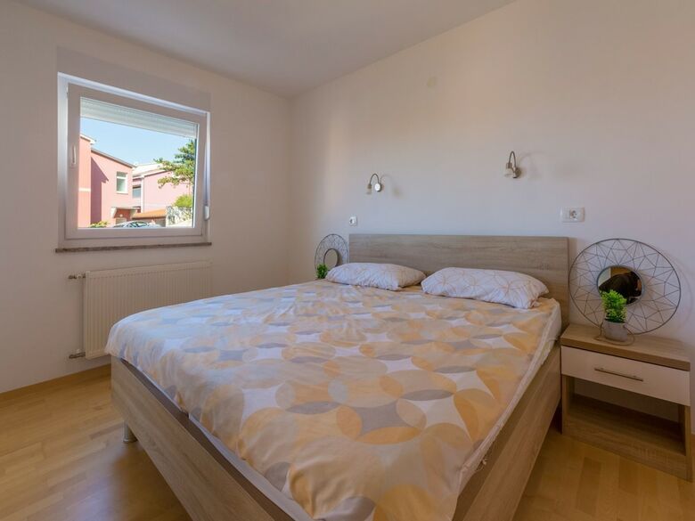 Apartments Livaya