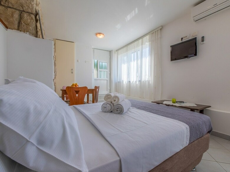 Apartments Deniz