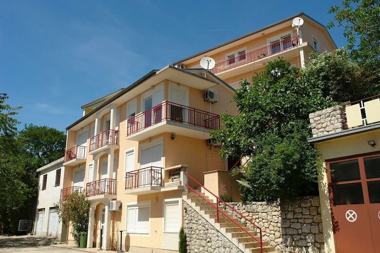 Apartments Ani
