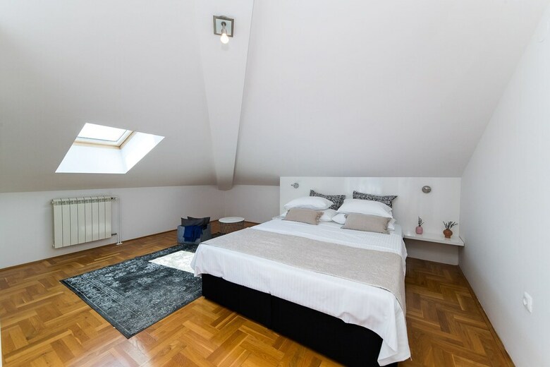 House Villa Jely