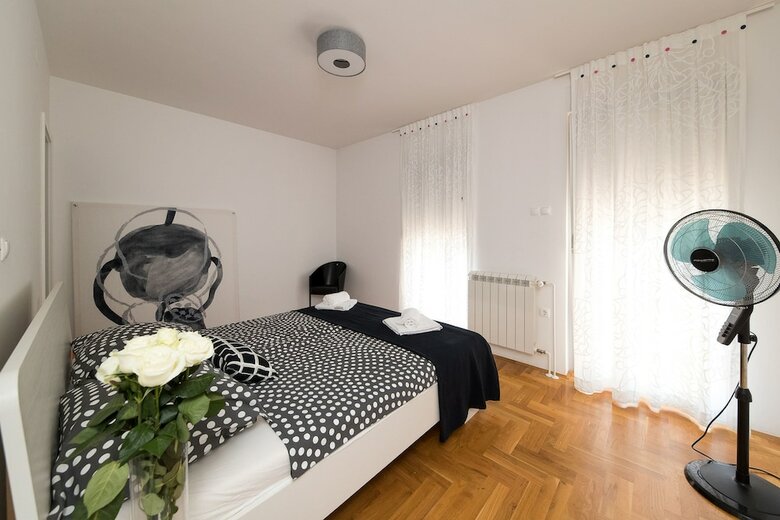 House Villa Jely