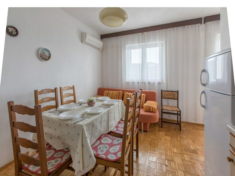 Apartments Biserka