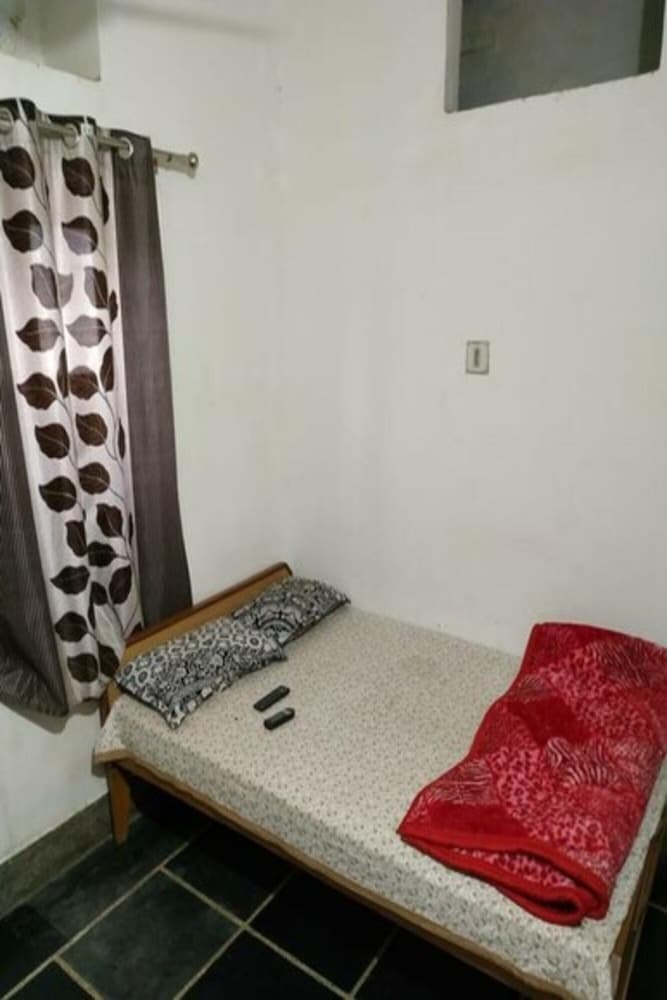 Hotel Sky Blue Guest House