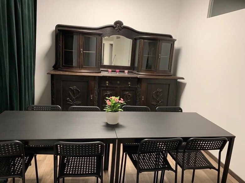 Apartamentos K�ln Aachener Weiher Wg 1-4