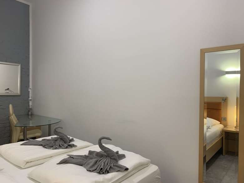 Hotel Lovely Rooms Next To The Trainstation Wg