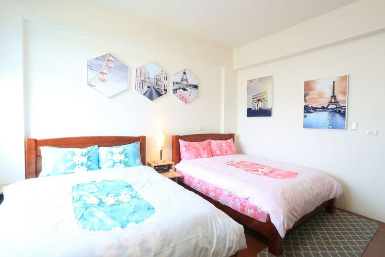 Hotel Downshifted House