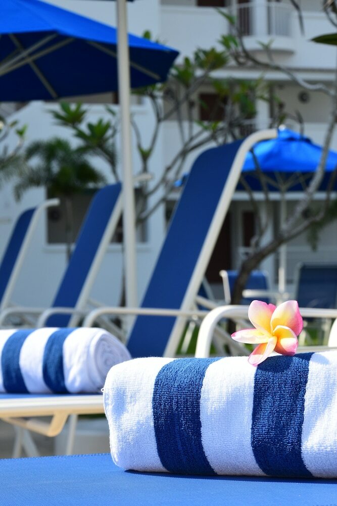 Hotel Avi Pangkor Beach Resort