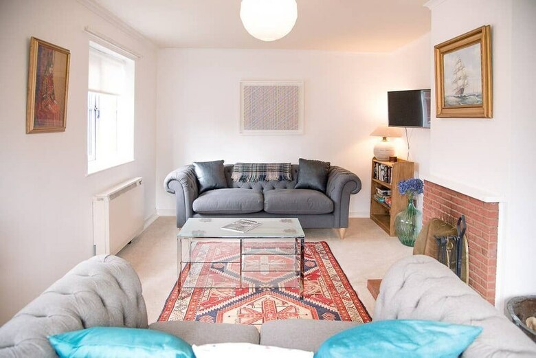 1 Market Hill