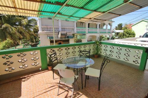 Posada Rainforest Haven Inn