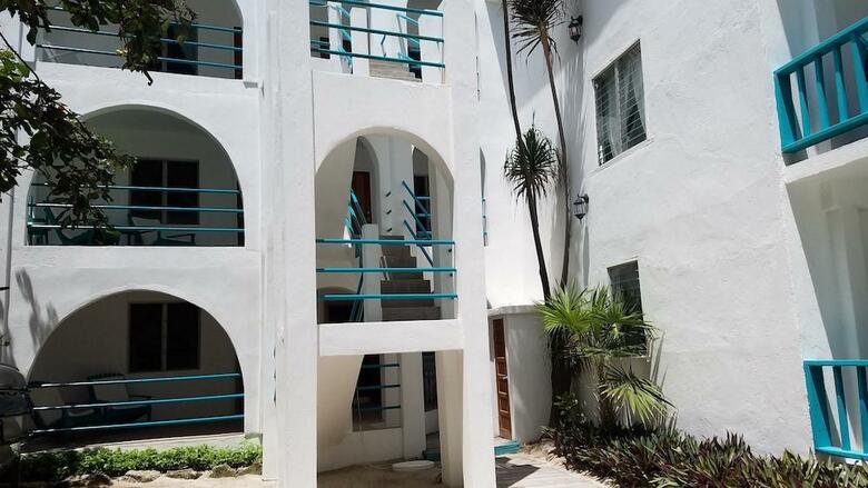 Hotel Seven Seas Resort