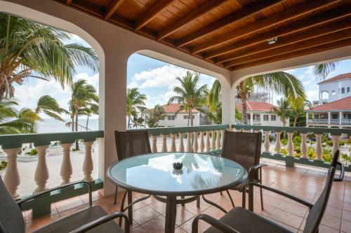 Villa Belizean Cove Estates