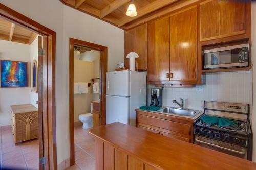 Villa Belizean Cove Estates