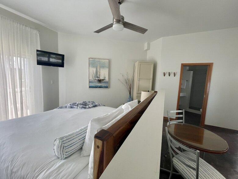 Hotel Mata Rocks Resort