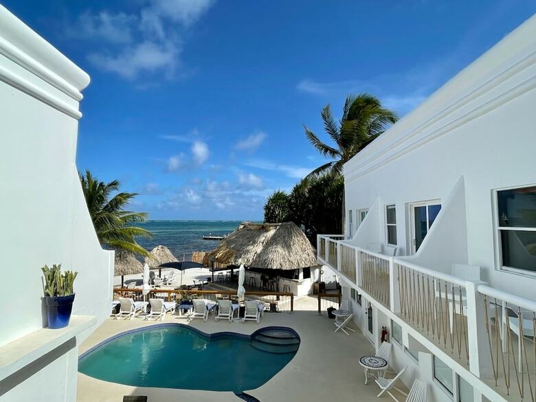 Hotel Mata Rocks Resort