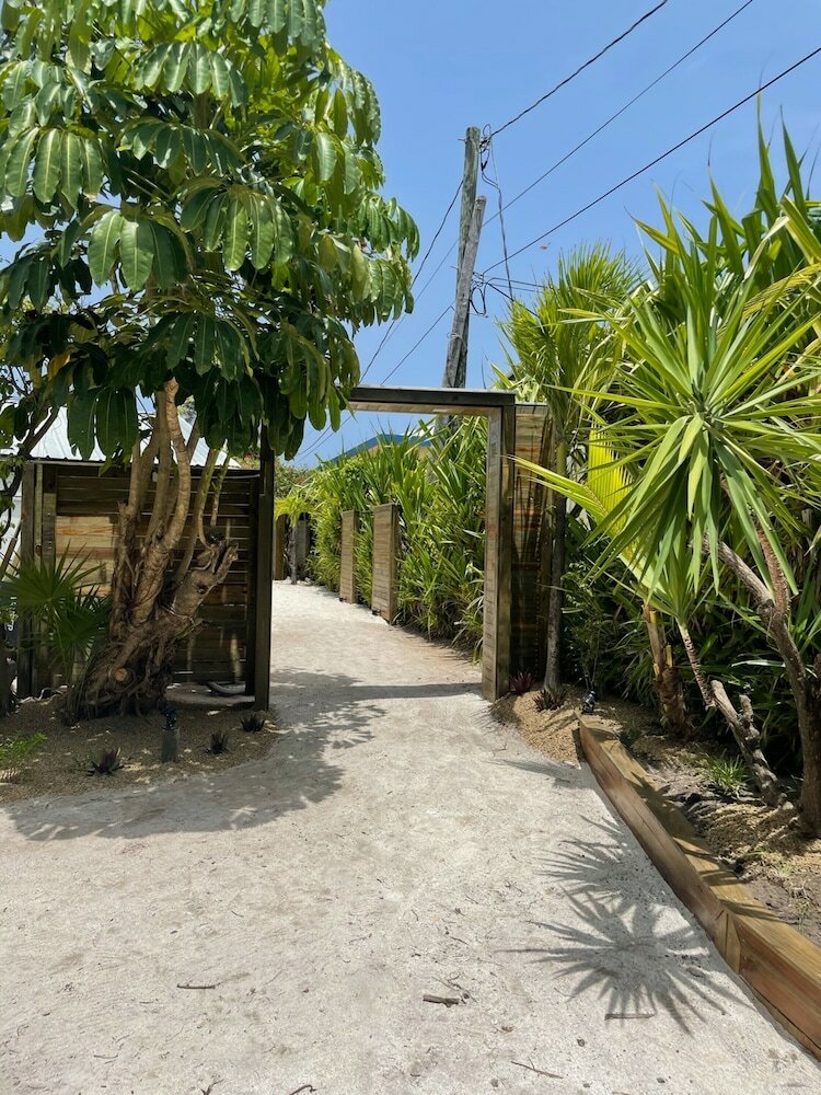 Hotel Mata Rocks Resort