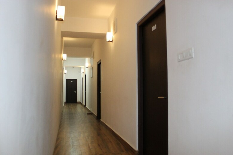 Hotel The Leenor Regency